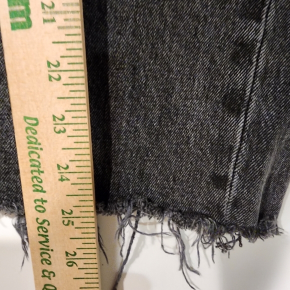 Levi's Premium Wedgie Straight Jeans High Rise Raw Hem Black Washed Pant sz 30 - Picture 14 of 15